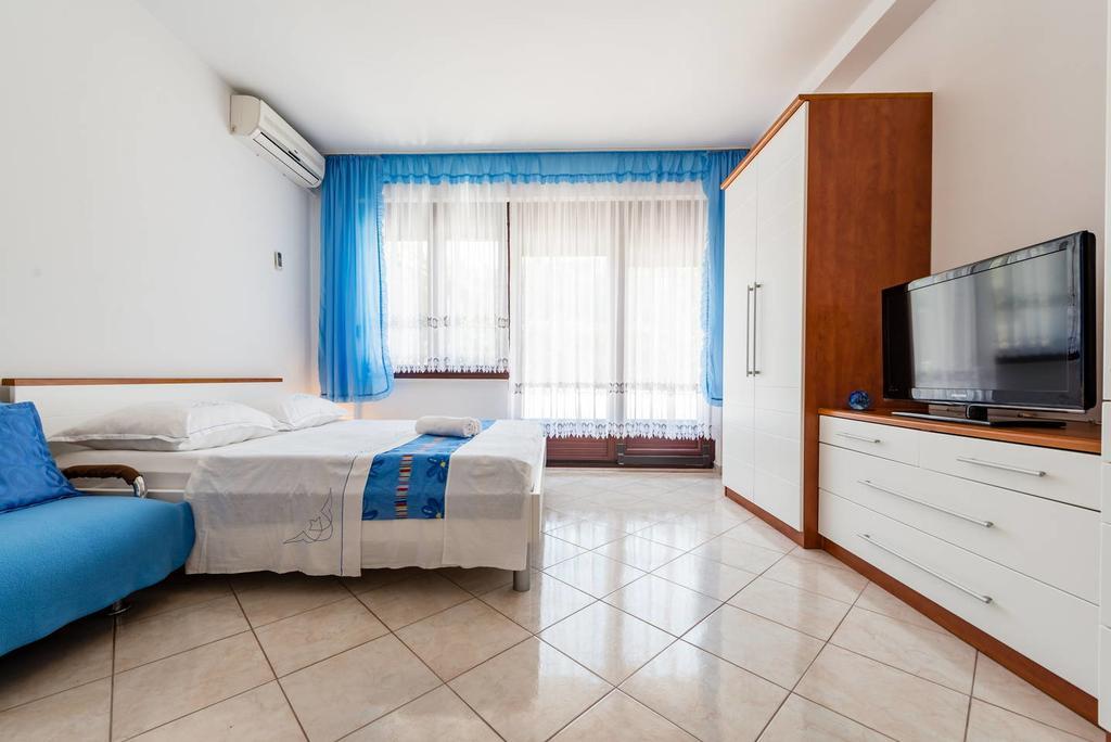Apartments Silvi โปดสตรานา ภายนอก รูปภาพ