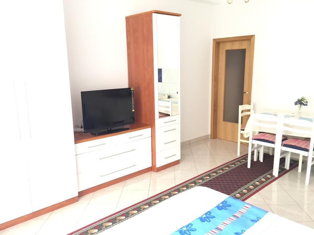Apartments Silvi โปดสตรานา ภายนอก รูปภาพ